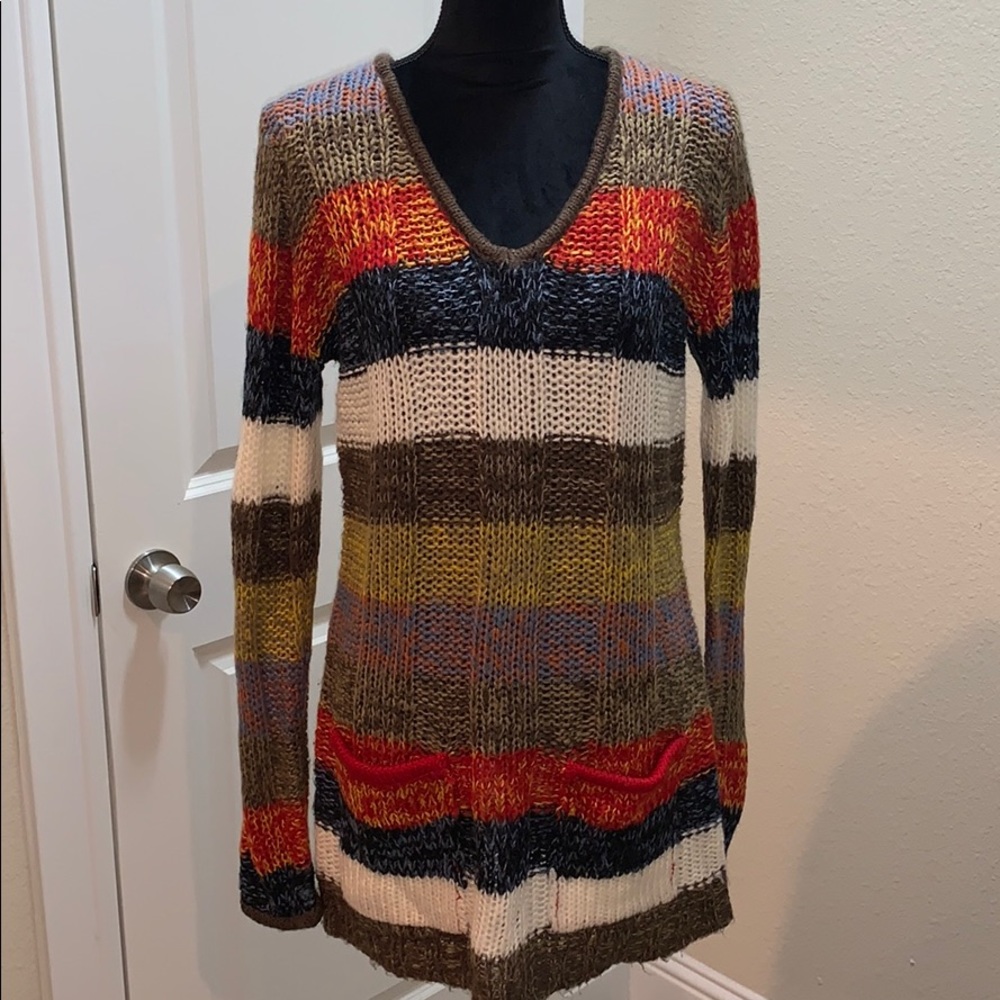 Sweater - Picture 2 of 6